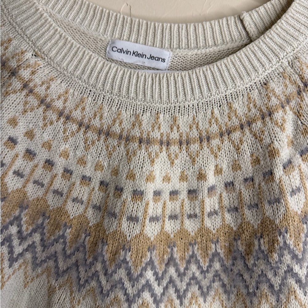 Calvin Klein  Patterned Sweater - Picture 2 of 3